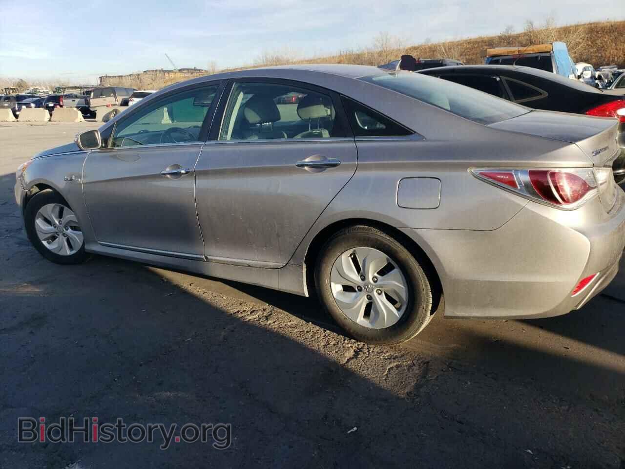 2013 HYUNDAI SONATA - VIN: KMHEC4A48DA070590 - Фото 2