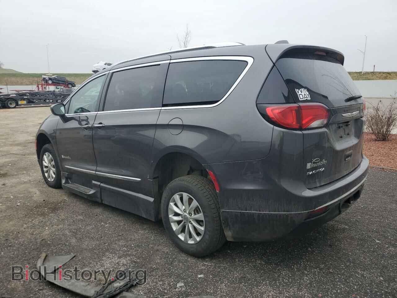 2018 CHRYSLER PACIFICA - VIN: 2C4RC1BG3JR177941 - Photo 2