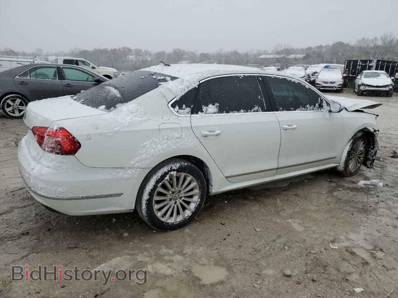 2016 VOLKSWAGEN PASSAT - VIN: 1VWBT7A36GC013911 - Фото 3