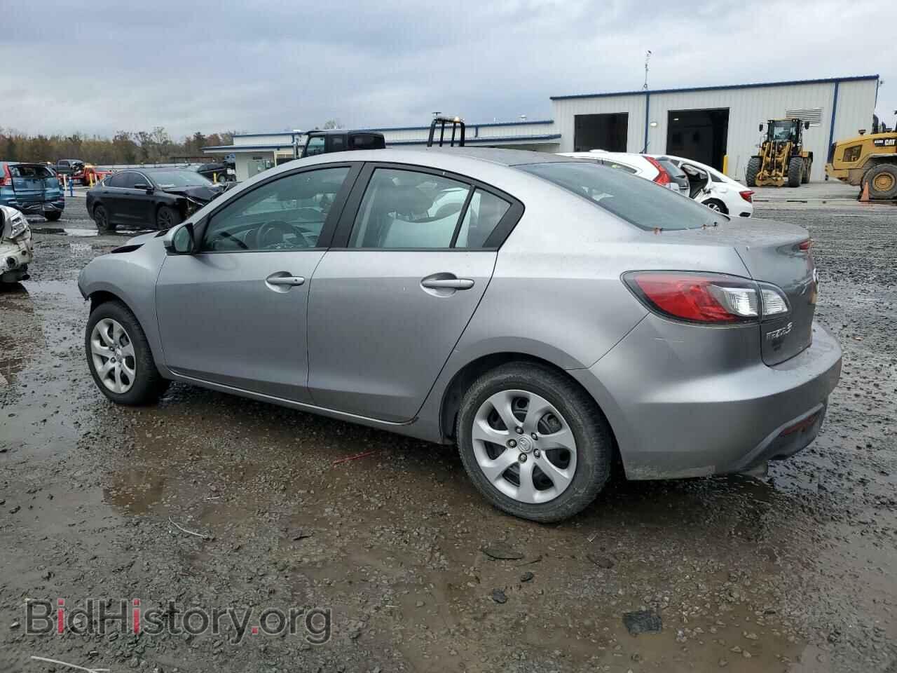 2011 MAZDA 3 - VIN: JM1BL1UF0B1900219 - Фото 2