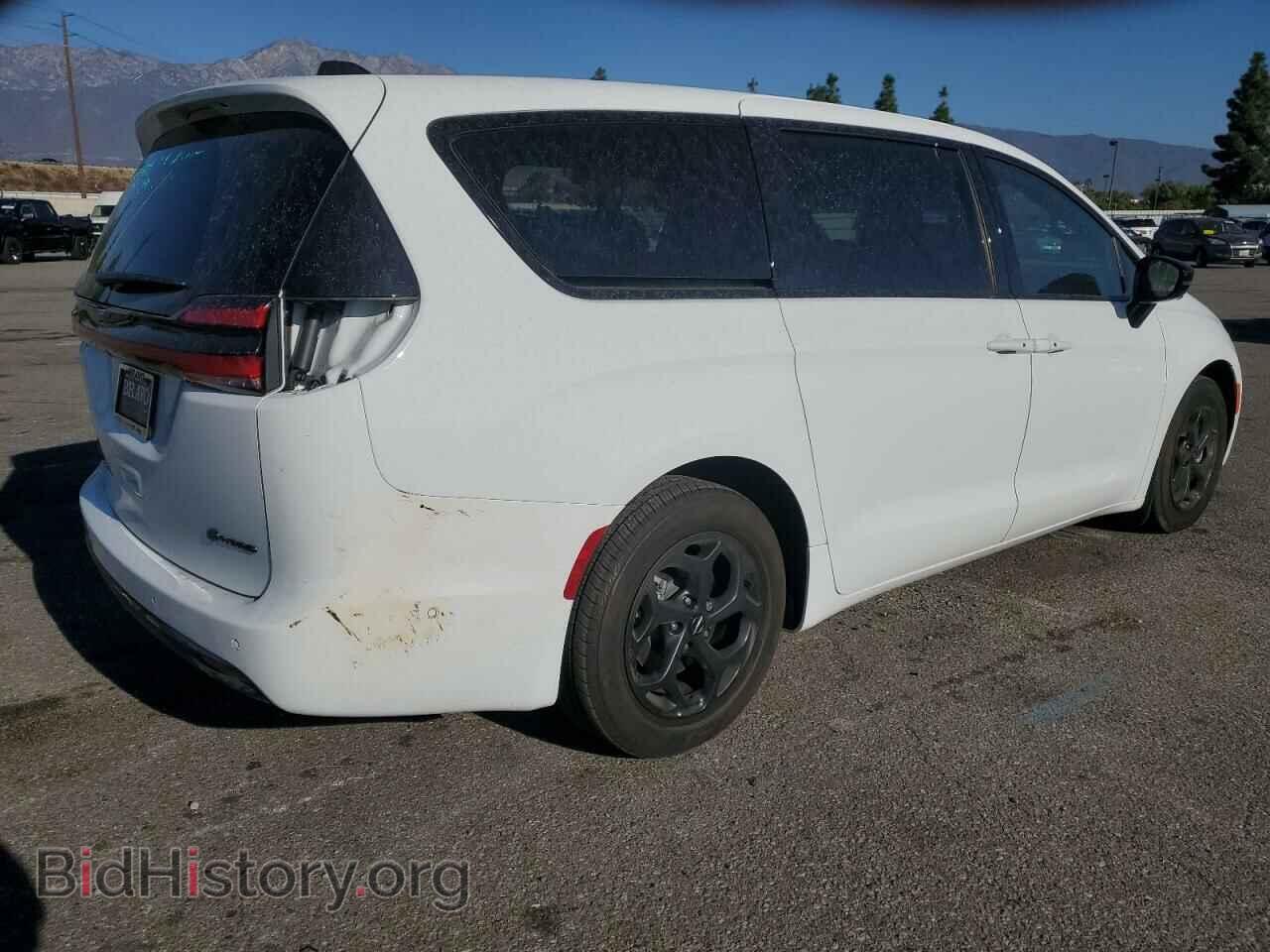 2023 CHRYSLER PACIFICA - VIN: 2C4RC1S75PR618638 - Фото 3