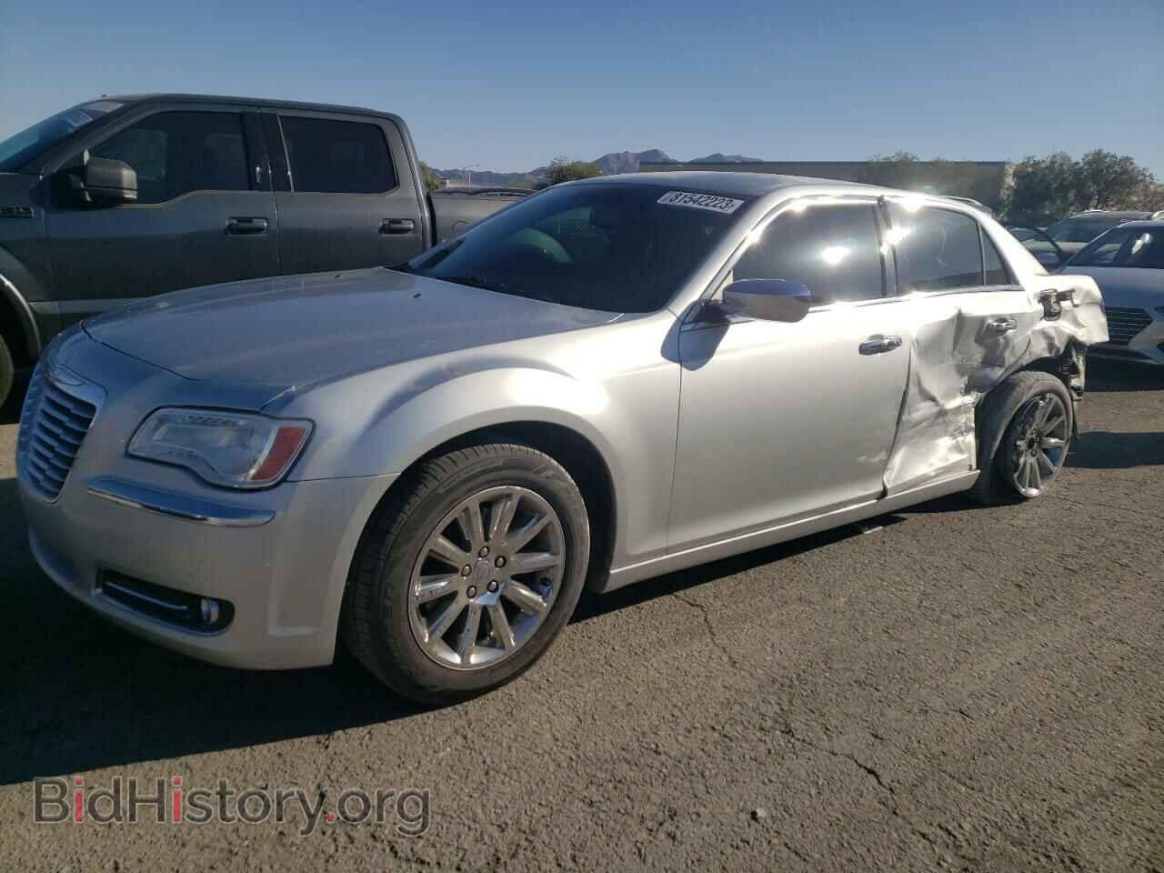 Фотография 2C3CCACG8CH288499 - CHRYSLER 300 2012