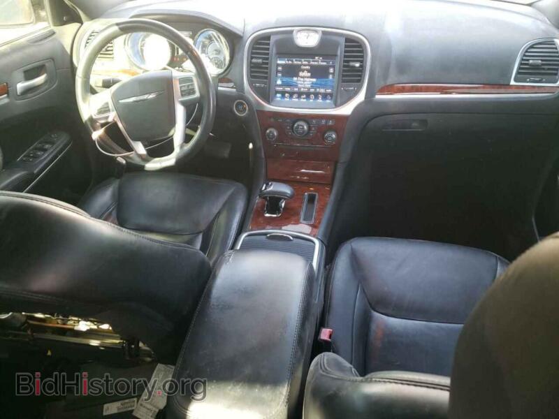 2012 Chrysler 300 (VIN 2C3CCACG8CH288499) — фото 8 из 13