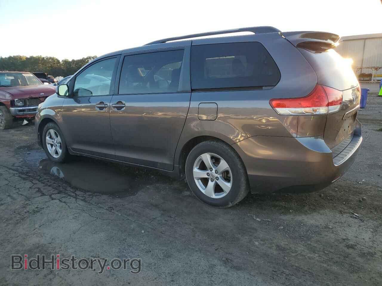 2011 TOYOTA All Models - VIN: 5TDKK3DC1BS095838 - Фото 2