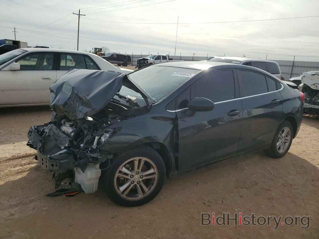 Photo 1G1BE5SMXJ7143675 - CHEVROLET CRUZE 2018