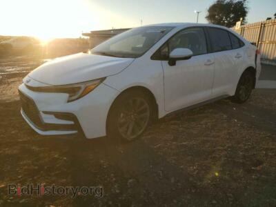2024 Toyota COROLLA LE, white — VIN JTDBCMFE0RJ037101, Copart