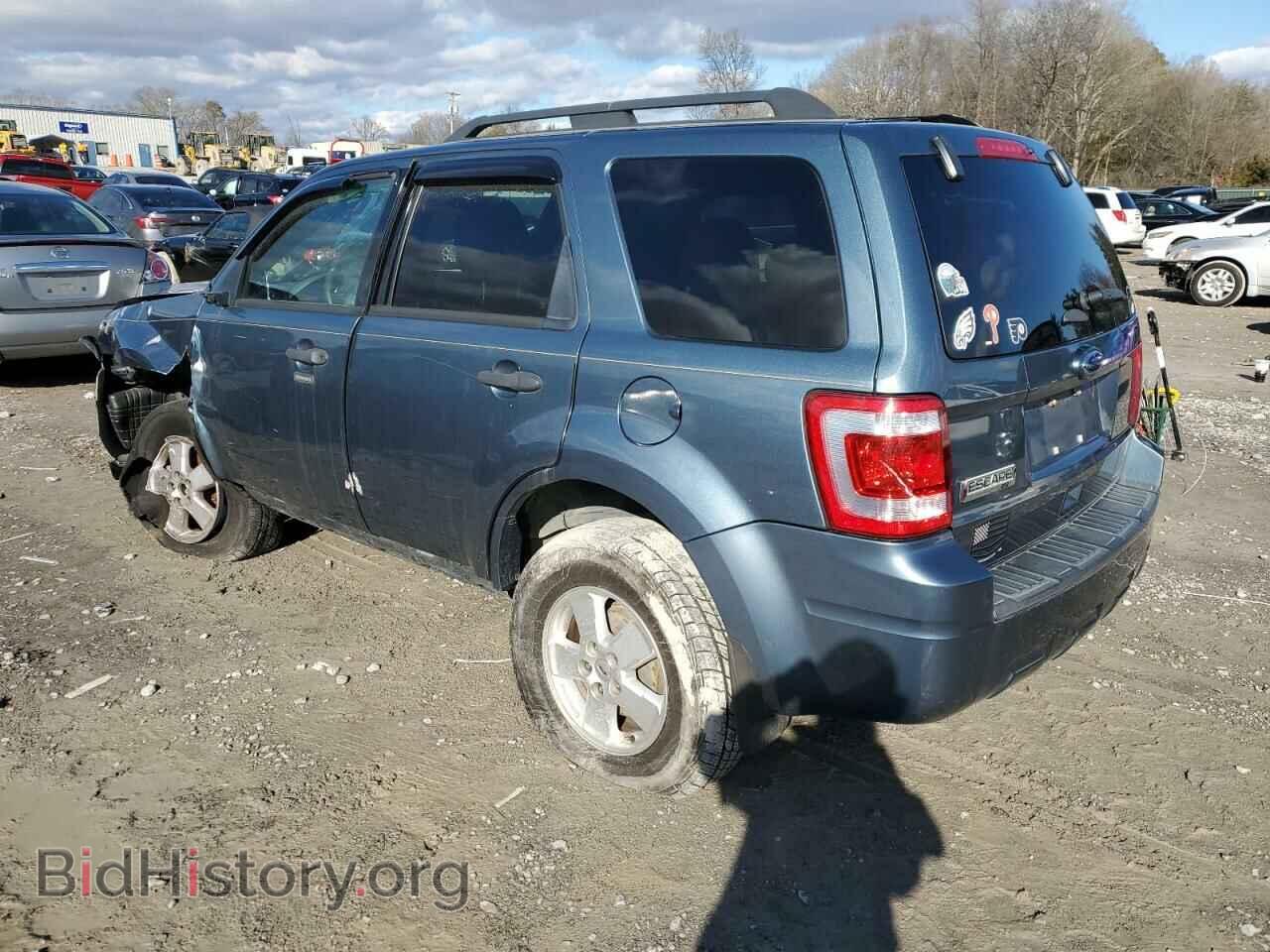 2011 FORD ESCAPE - VIN: 1FMCU0D76BKB56829 - Фото 2