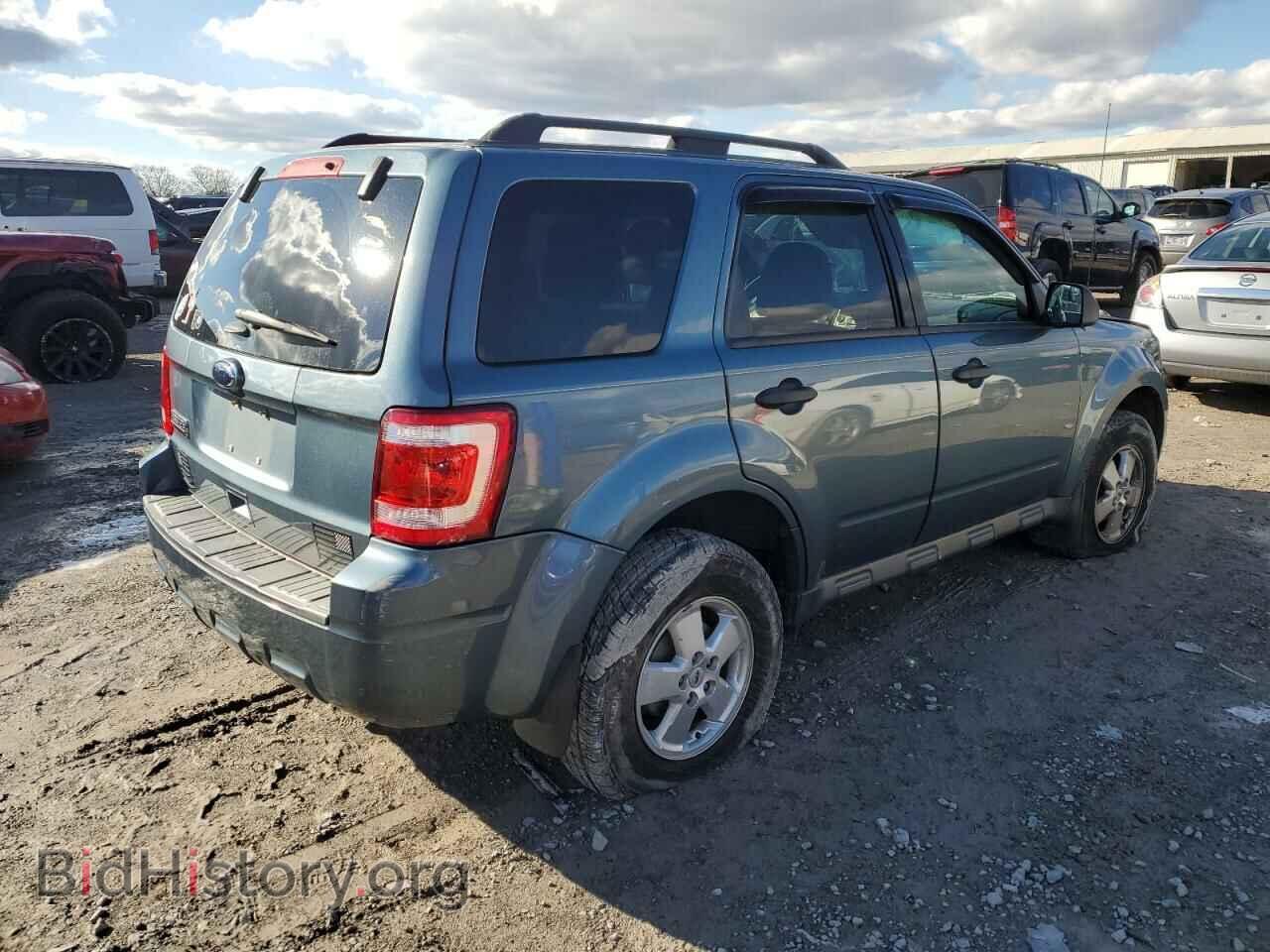 2011 FORD ESCAPE - VIN: 1FMCU0D76BKB56829 - Фото 3