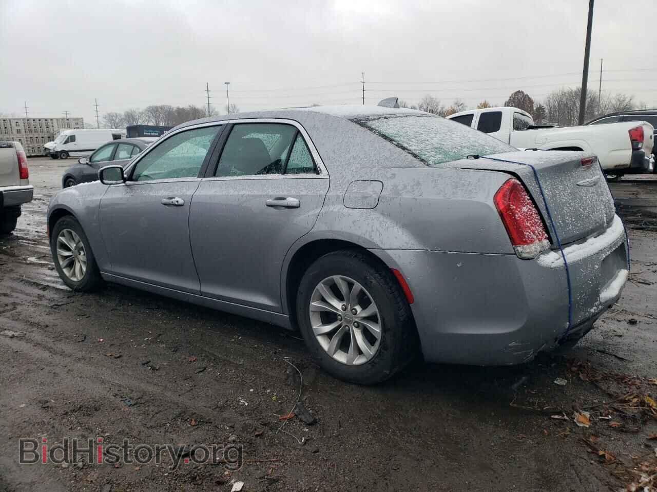 2015 CHRYSLER 300 - VIN: 2C3CCAAG6FH929866 - Фото 2