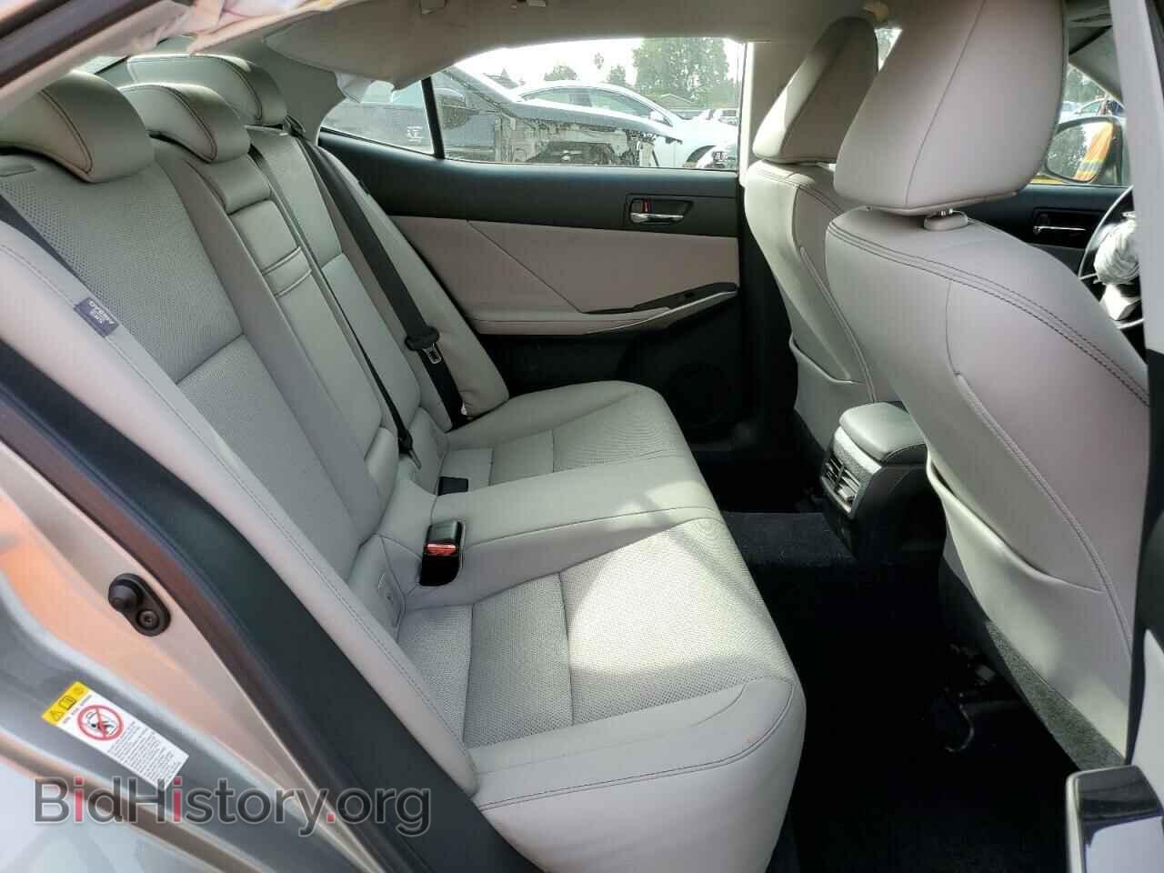 2016 LEXUS IS - VIN: JTHBA1D24G5038155 - Photo 10