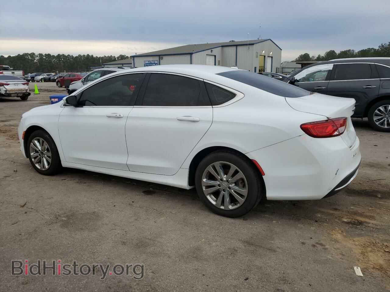 2016 CHRYSLER 200 - VIN: 1C3CCCAB5GN136406 - Фото 2