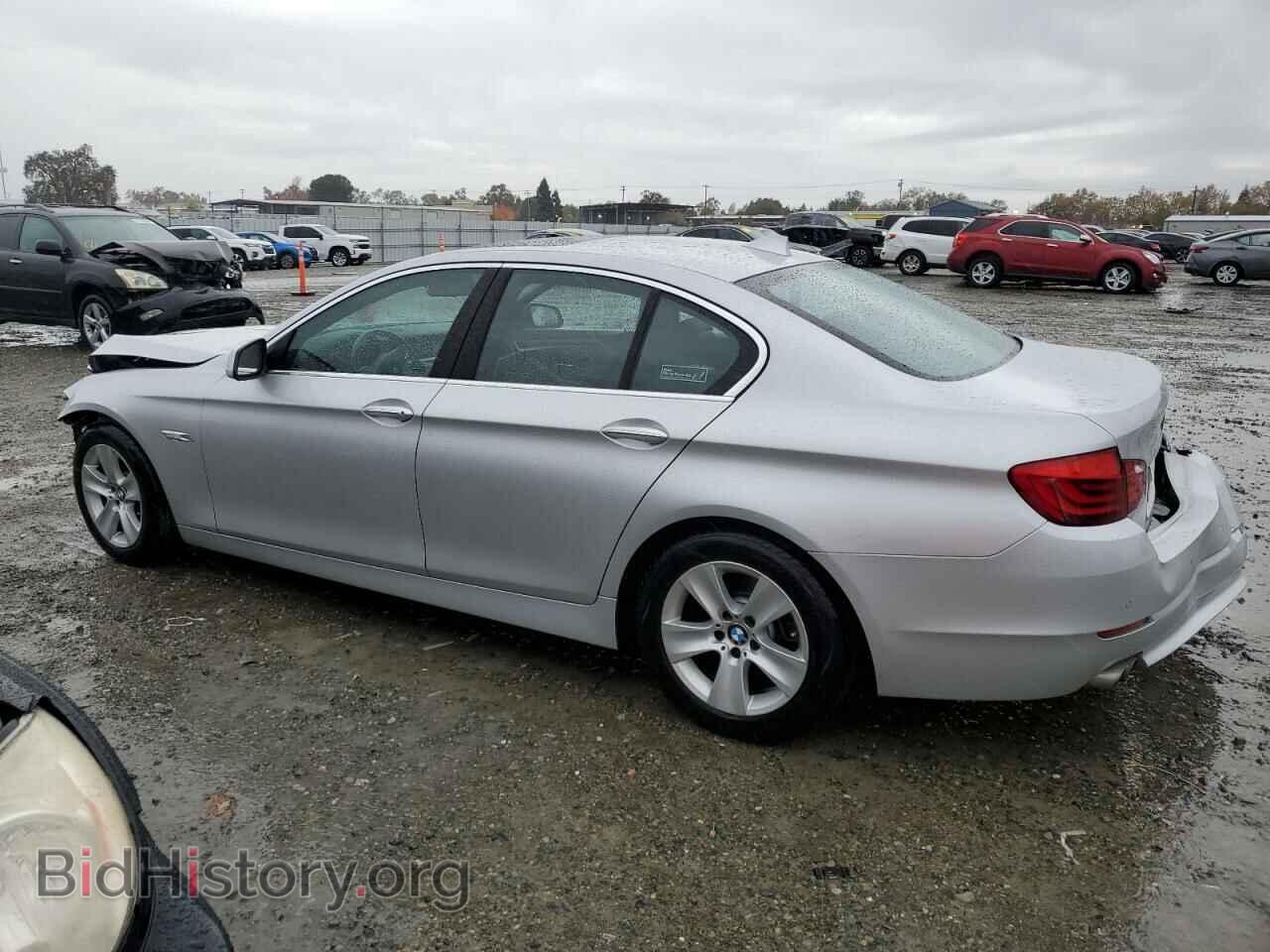 2011 BMW 5 SERIES - VIN: WBAFR1C58BC739421 - Фото 2