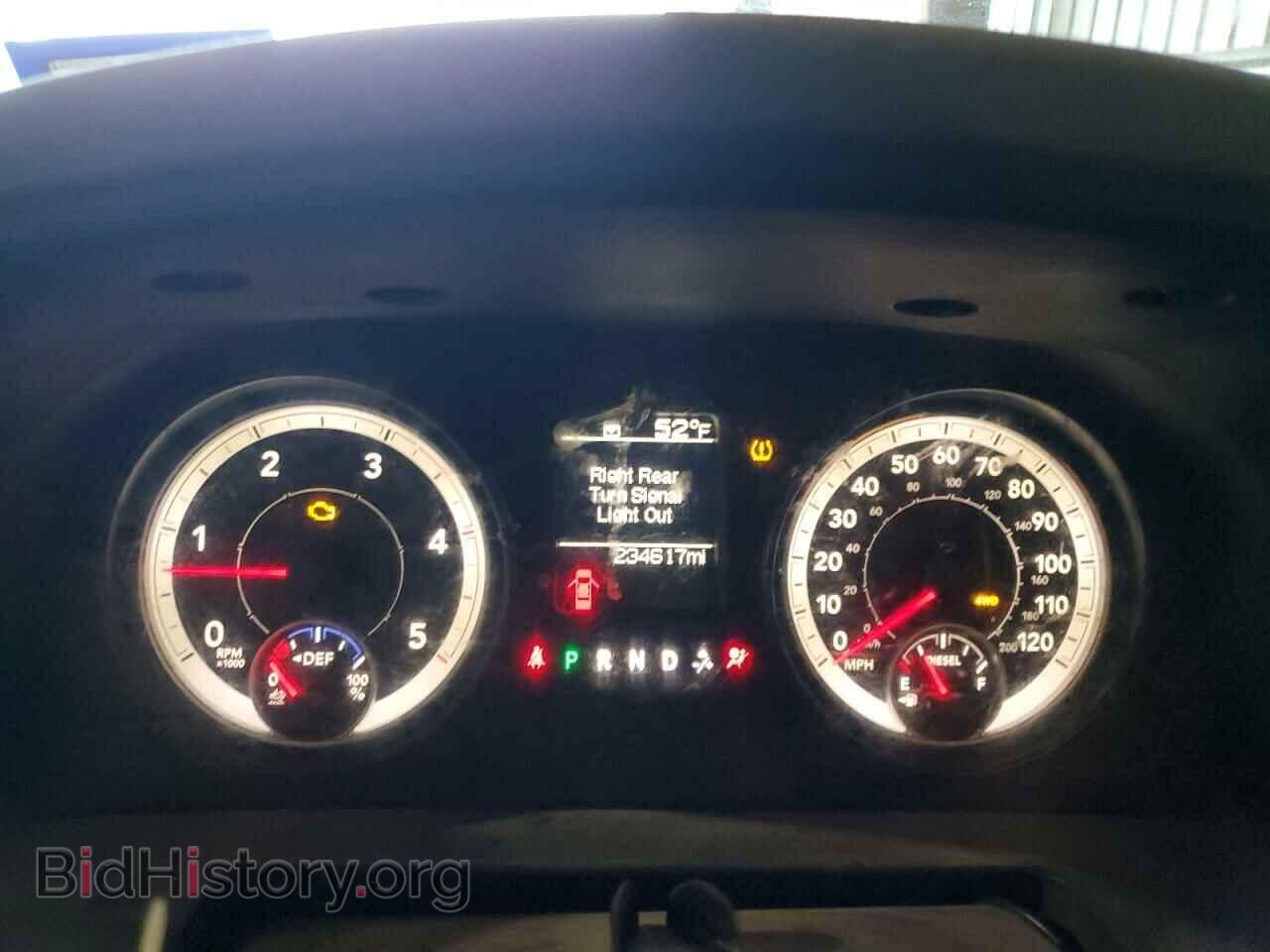2014 RAM All Models - VIN: 3C6UR5CL7EG147825 - Photo 9
