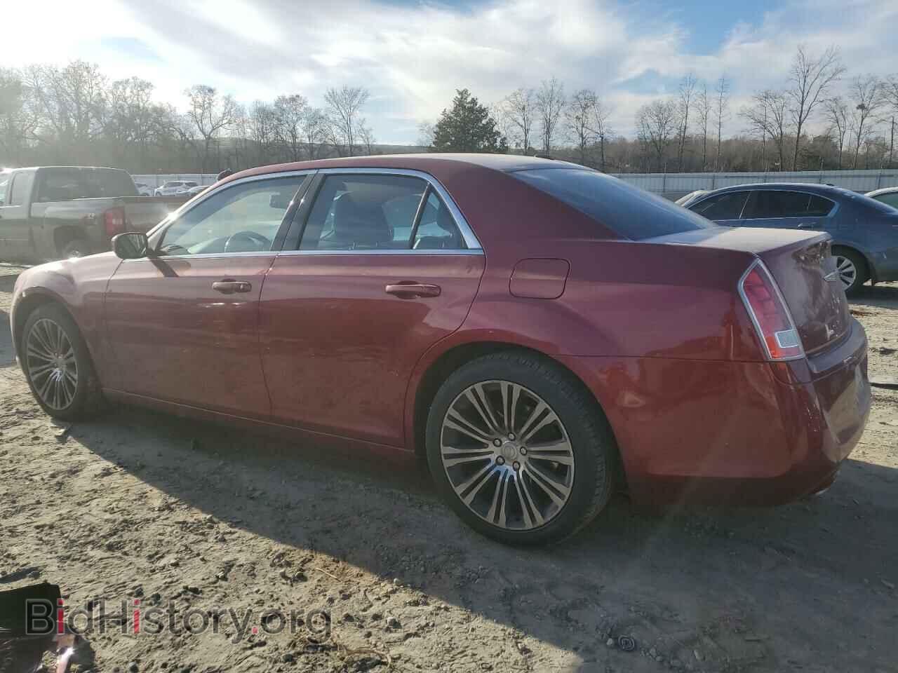 2013 CHRYSLER 300 - VIN: 2C3CCABG0DH580988 - Фото 2