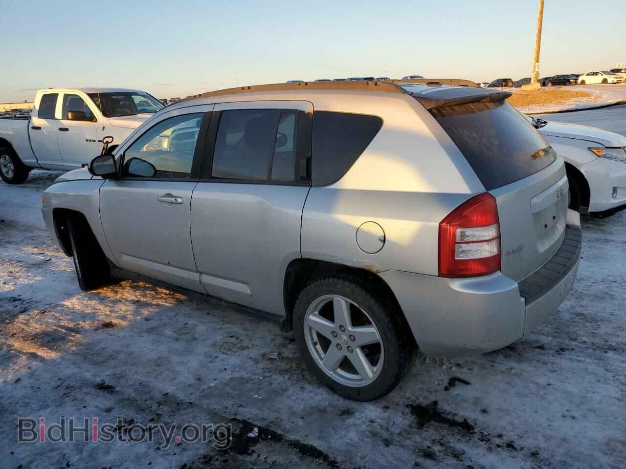 2010 JEEP COMPASS - VIN: 1J4NF5FB2AD550573 - Фото 2