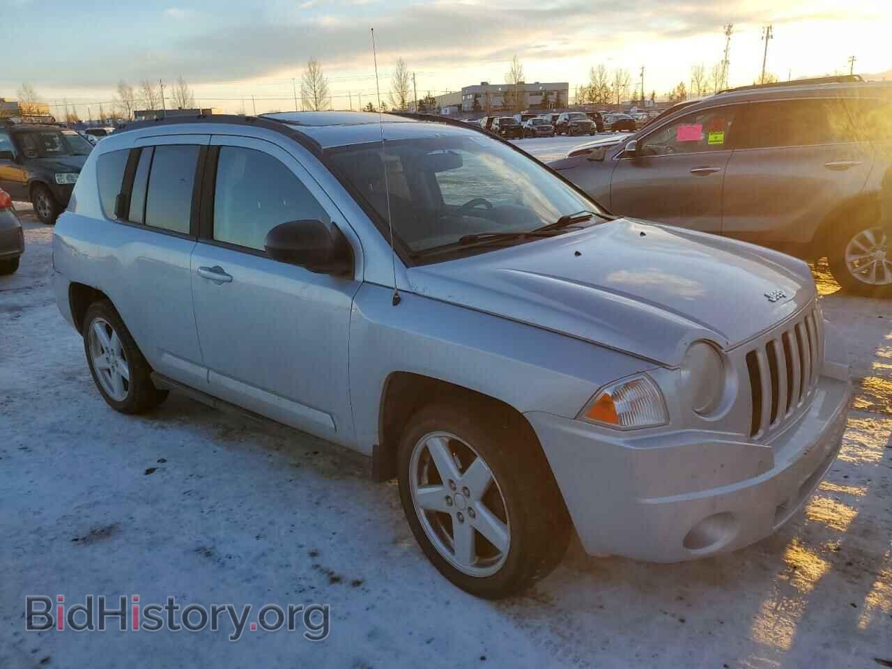 2010 JEEP COMPASS - VIN: 1J4NF5FB2AD550573 - Фото 4