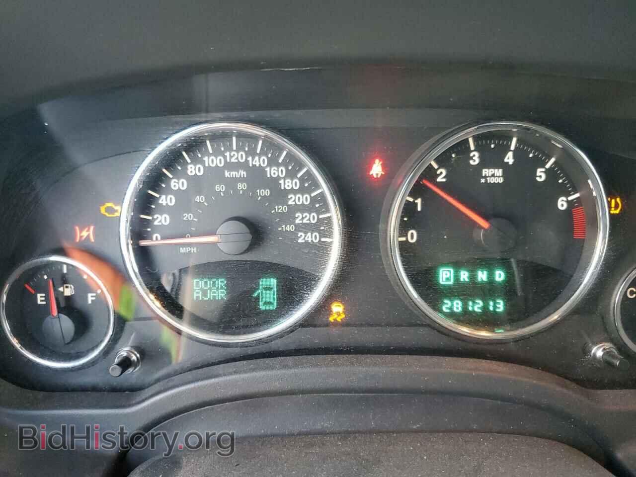2010 JEEP COMPASS - VIN: 1J4NF5FB2AD550573 - Фото 9