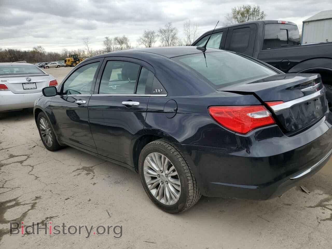2011 CHRYSLER 200 - VIN: 1C3BC2FGXBN525464 - Фото 2