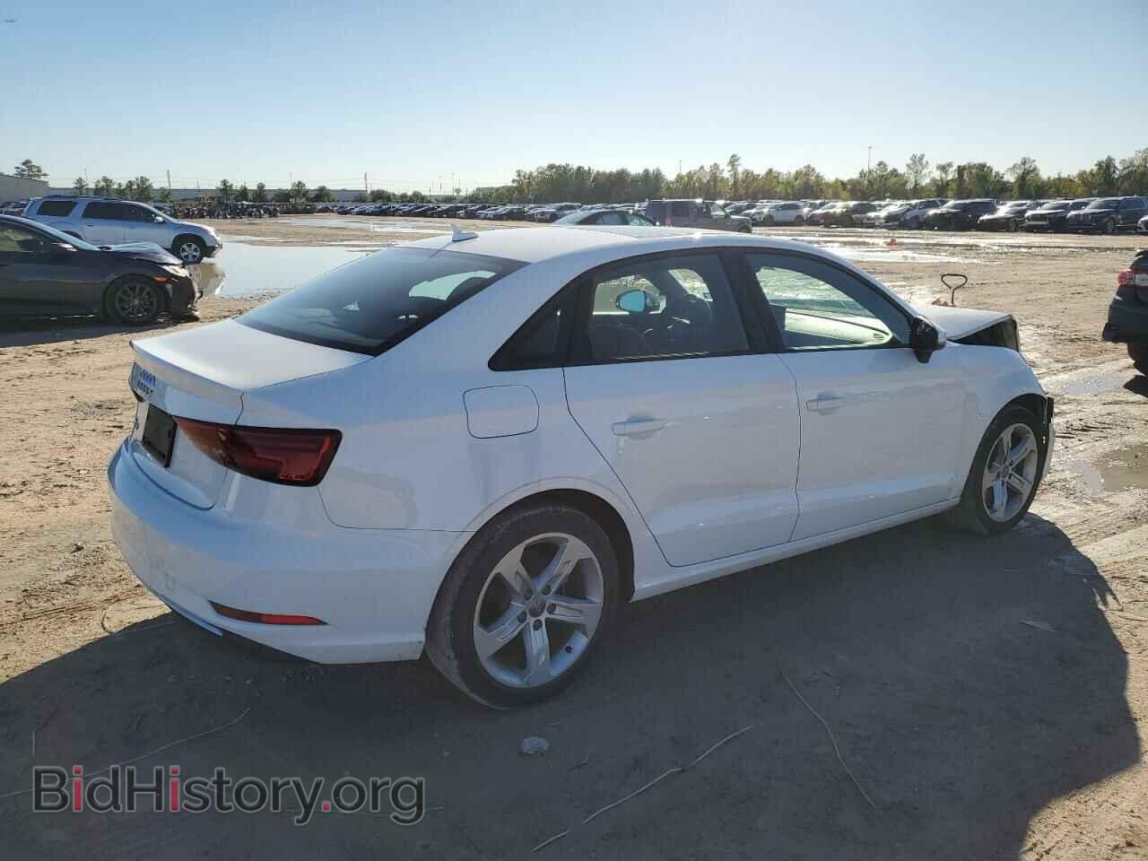 2018 AUDI A3 - VIN: WAUAUGFF4J1080280 - Фото 3