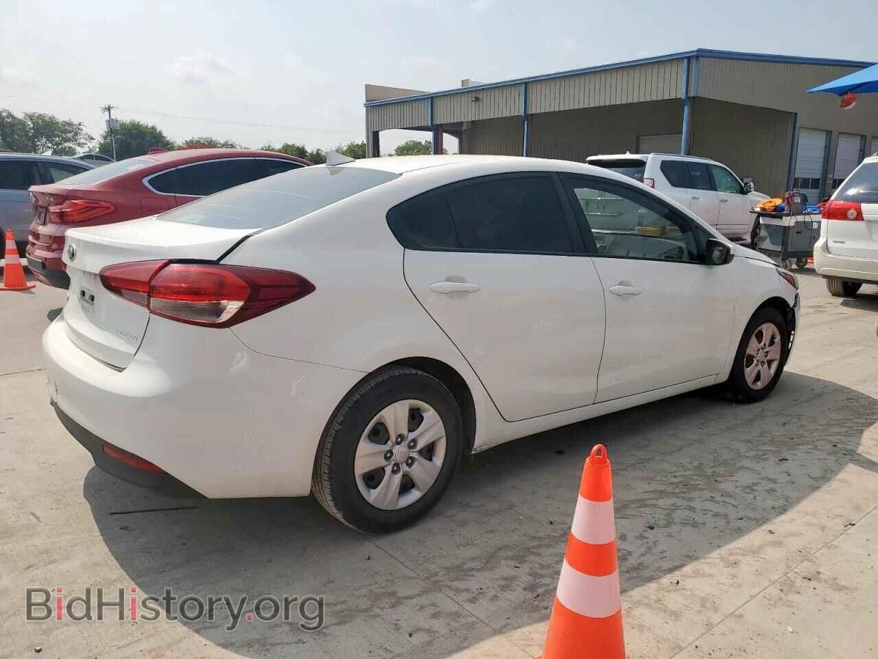 2017 KIA FORTE - VIN: 3KPFK4A78HE093764 - Фото 3
