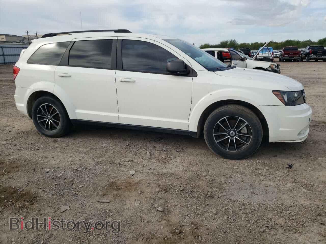 2018 DODGE JOURNEY - VIN: 3C4PDCAB2JT507846 - Фото 4