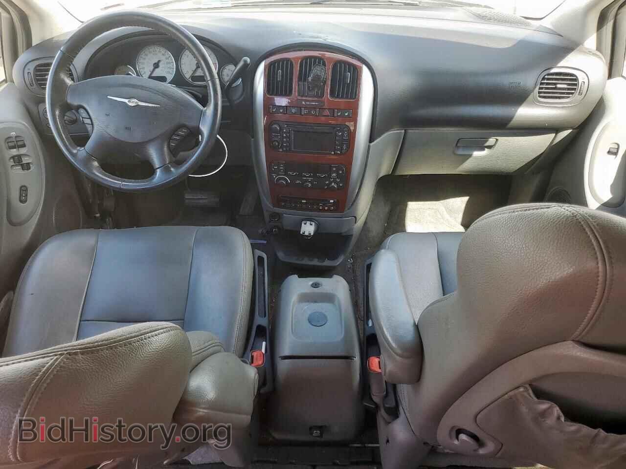 2005 CHRYSLER MINIVAN - VIN: 2C8GP64L35R337310 - Photo 8
