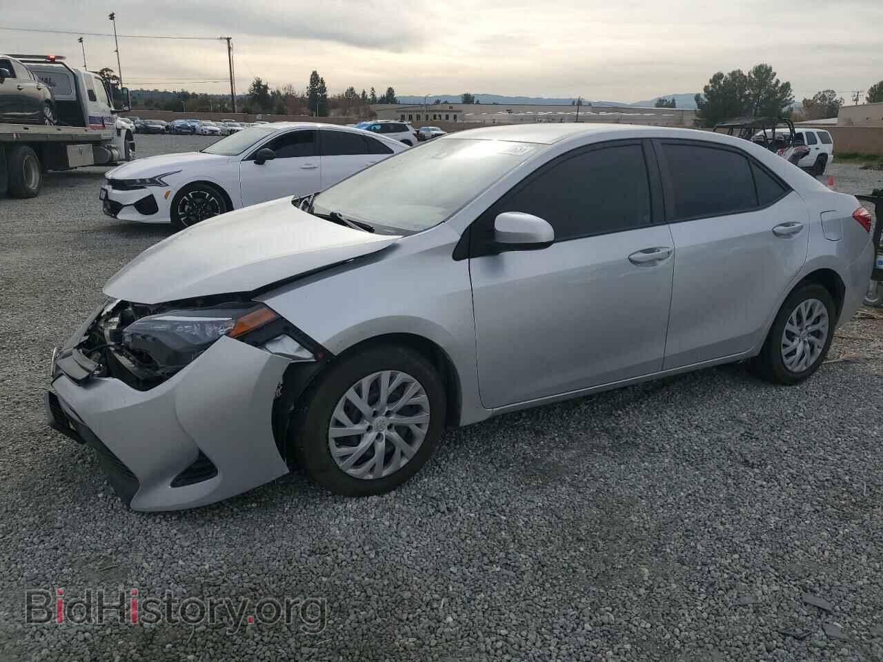 Photo 5YFBURHEXHP664745 - TOYOTA COROLLA 2017