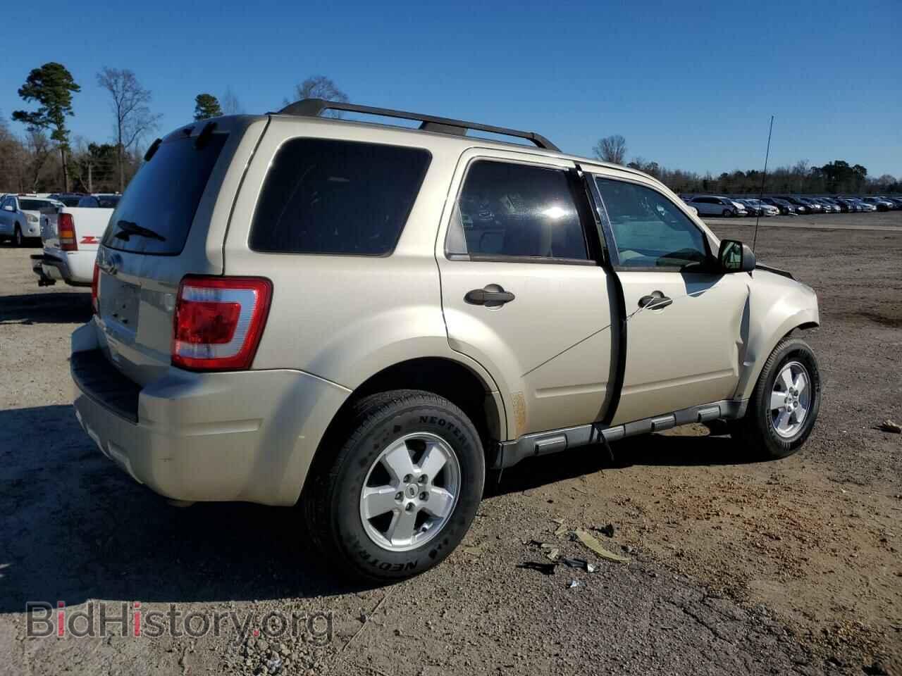2011 FORD ESCAPE - VIN: 1FMCU0D77BKB37254 - Фото 3