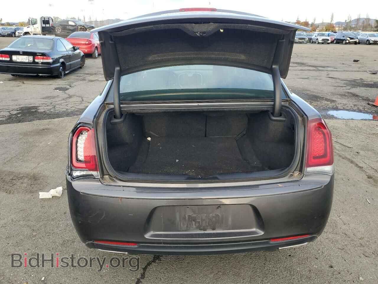 2019 CHRYSLER 300 - VIN: 2C3CCAAG9KH740655 - Фото 6