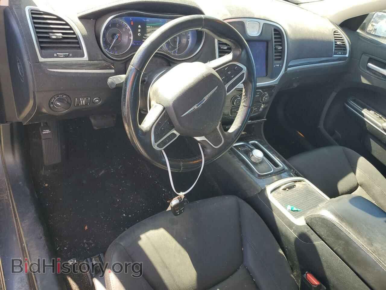 2019 CHRYSLER 300 - VIN: 2C3CCAAG9KH740655 - Фото 8