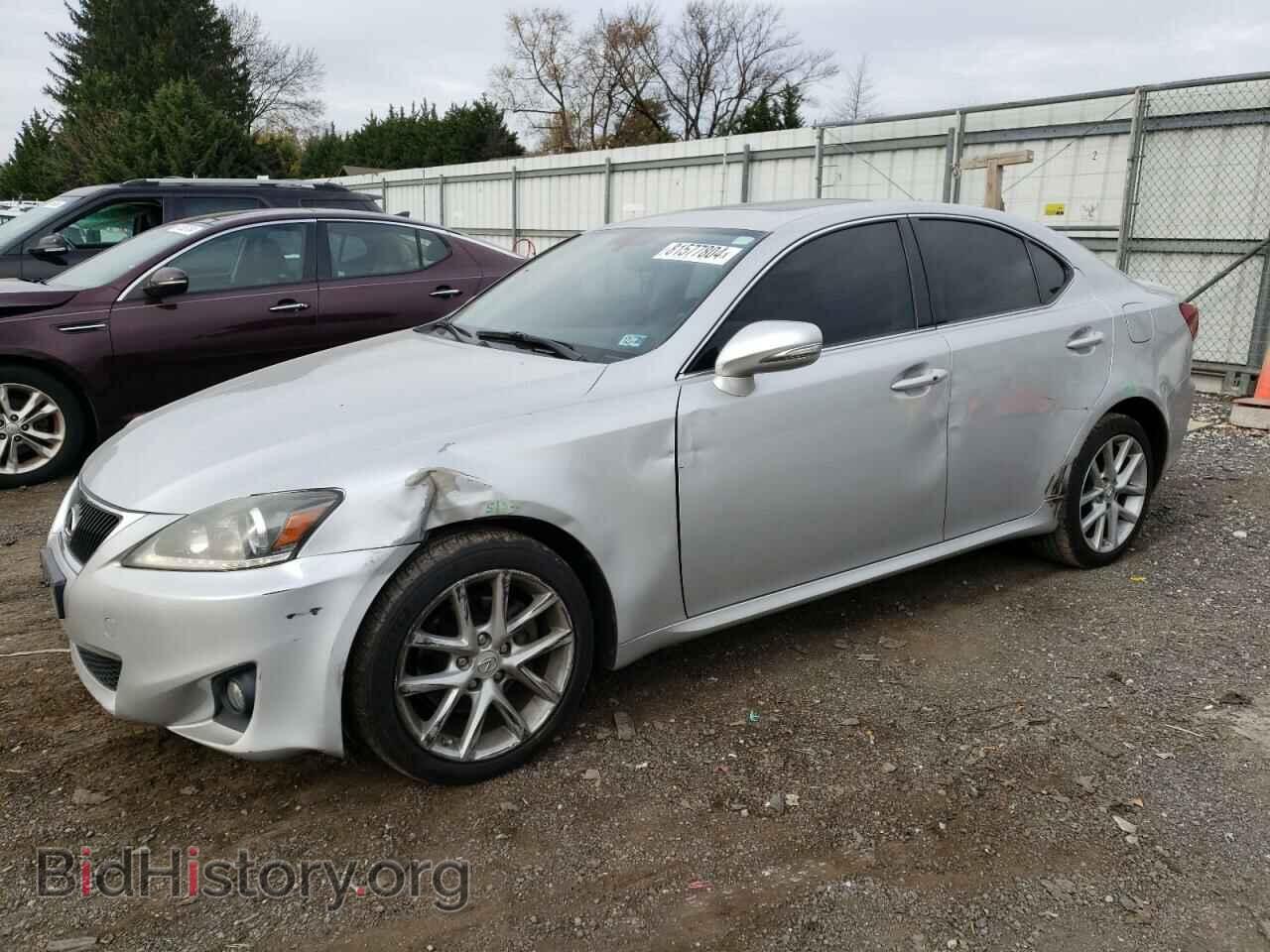 Photo JTHCF5C24B5048112 - LEXUS IS 2011