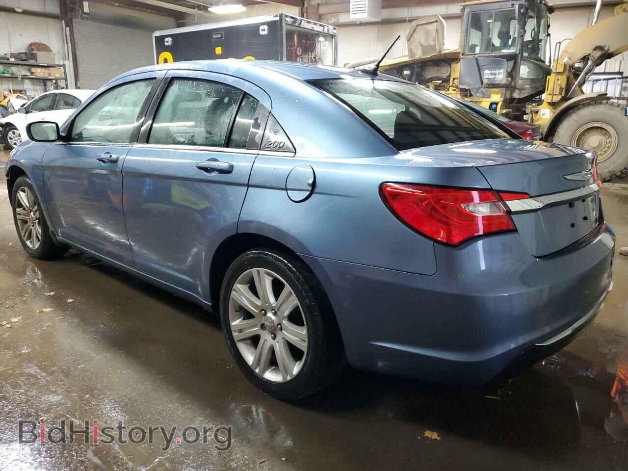 2011 CHRYSLER 200 - VIN: 1C3BC1FG0BN614826 - Фото 2