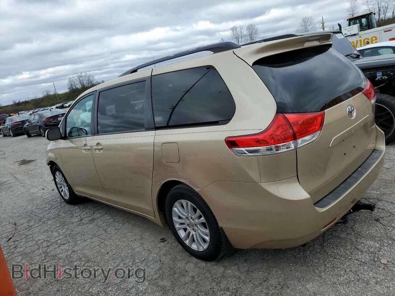 2011 TOYOTA All Models - VIN: 5TDYK3DC5BS111825 - Фото 2