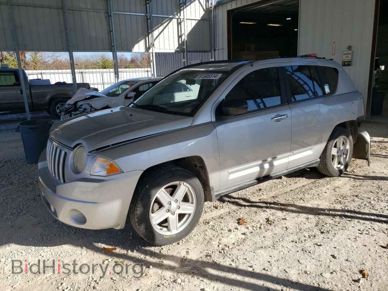 Photo 1J4NF4FB3AD574665 - JEEP COMPASS 2010