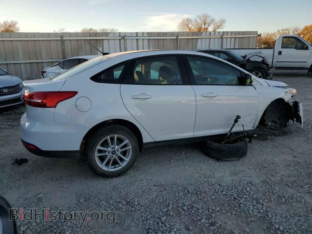 2017 FORD FOCUS - VIN: 1FADP3F26HL300116 - Photo 3