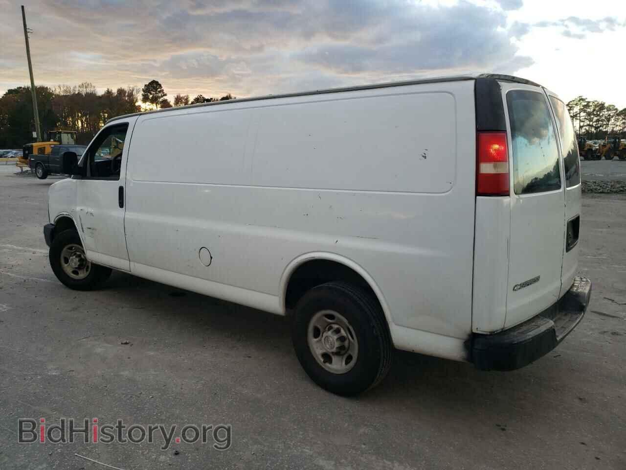 2008 CHEVROLET EXPRESS - VIN: 1GCGG29C481220802 - Фото 2