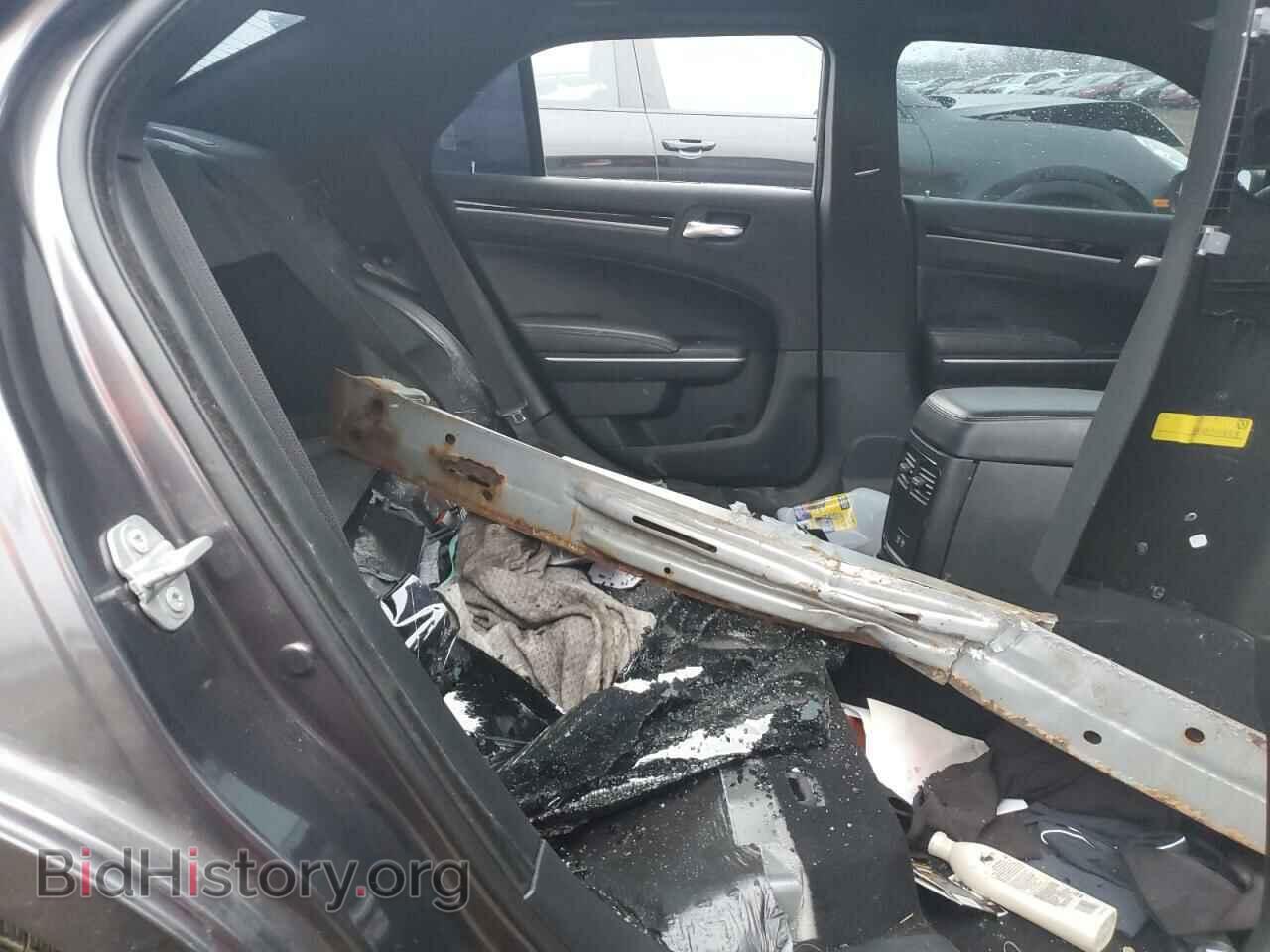 2019 CHRYSLER 300 - VIN: 2C3CCABG7KH618133 - Фото 10