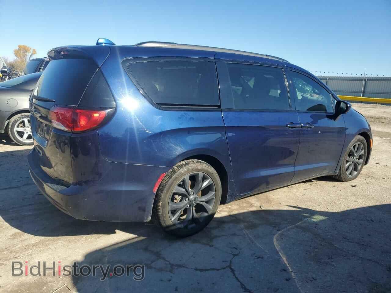 2018 CHRYSLER PACIFICA - VIN: 2C4RC1BG9JR261133 - Фото 3