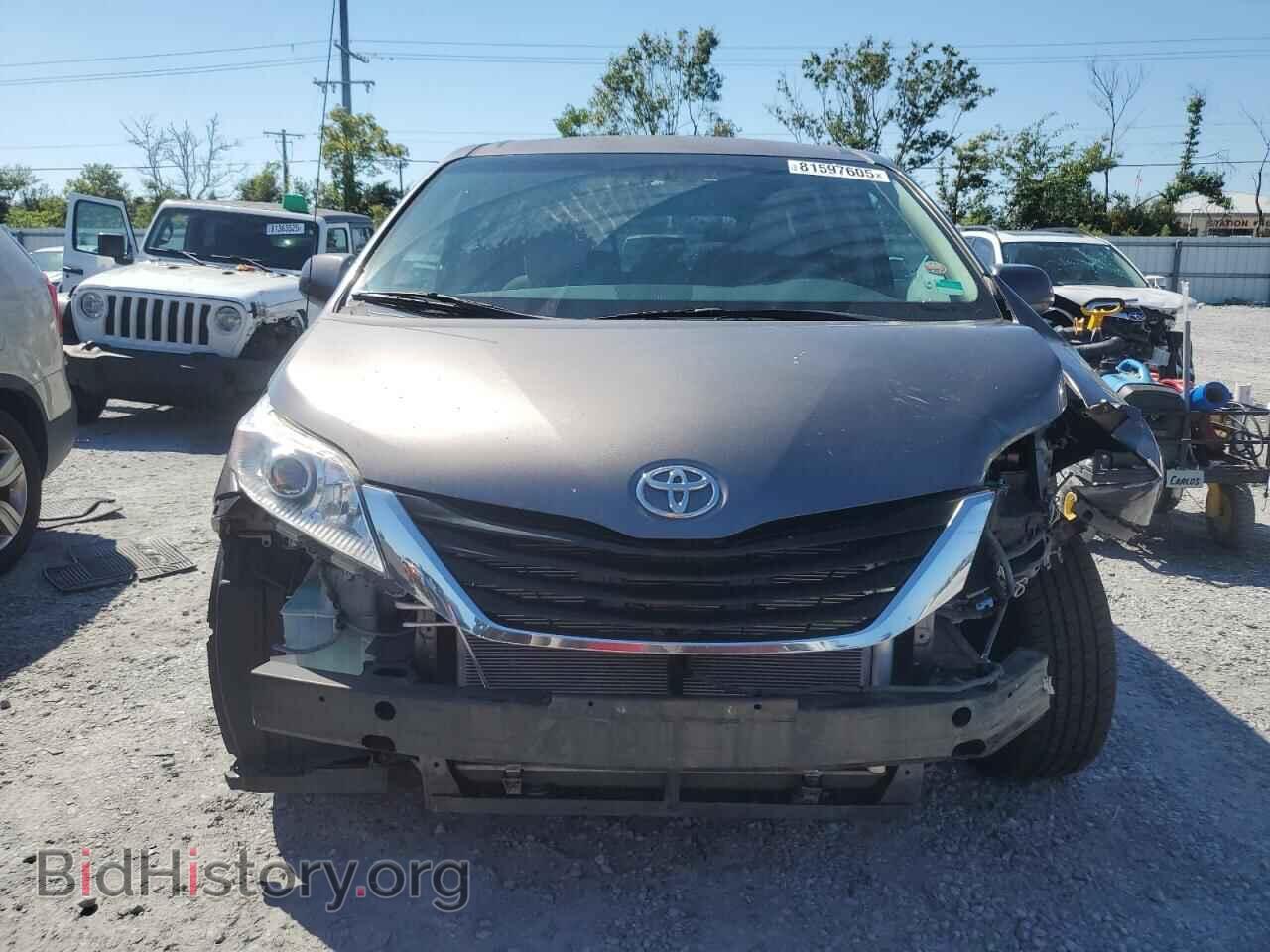 2011 TOYOTA All Models - VIN: 5TDKK3DC5BS044777 - Фото 5
