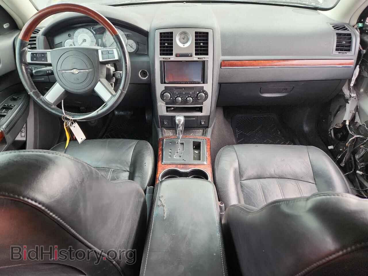 2008 CHRYSLER 300 - VIN: 2C3KK63H08H281168 - Фото 8