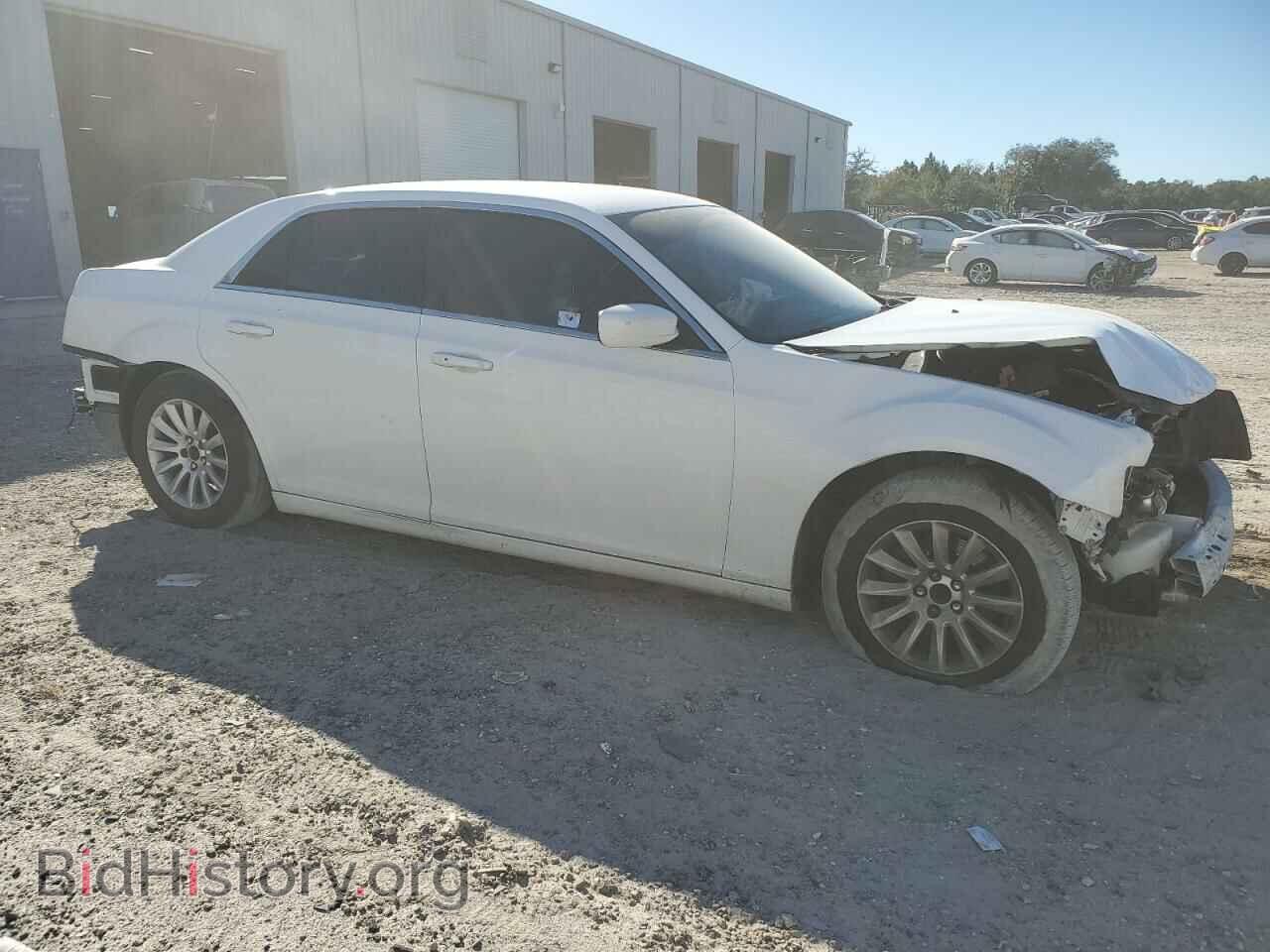 2014 CHRYSLER 300 - VIN: 2C3CCAAG1EH354512 - Фото 4