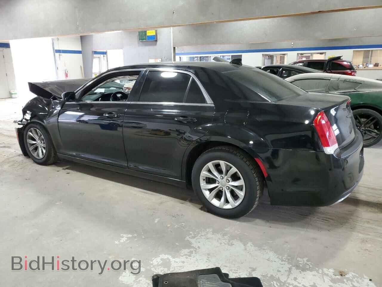 2015 CHRYSLER 300 - VIN: 2C3CCAAGXFH849261 - Фото 2