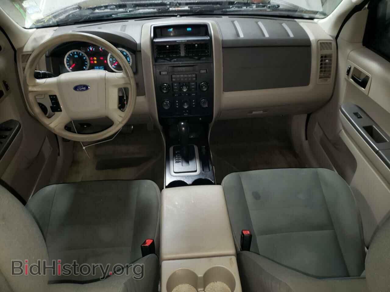 2011 FORD ESCAPE - VIN: 1FMCU0C78BKA83156 - Фото 8