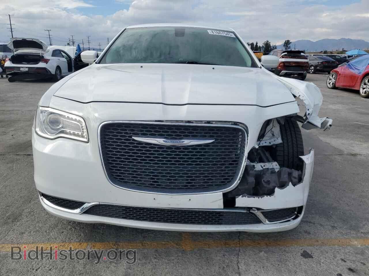 2016 CHRYSLER 300 - VIN: 2C3CCAAG0GH135379 - Фото 5