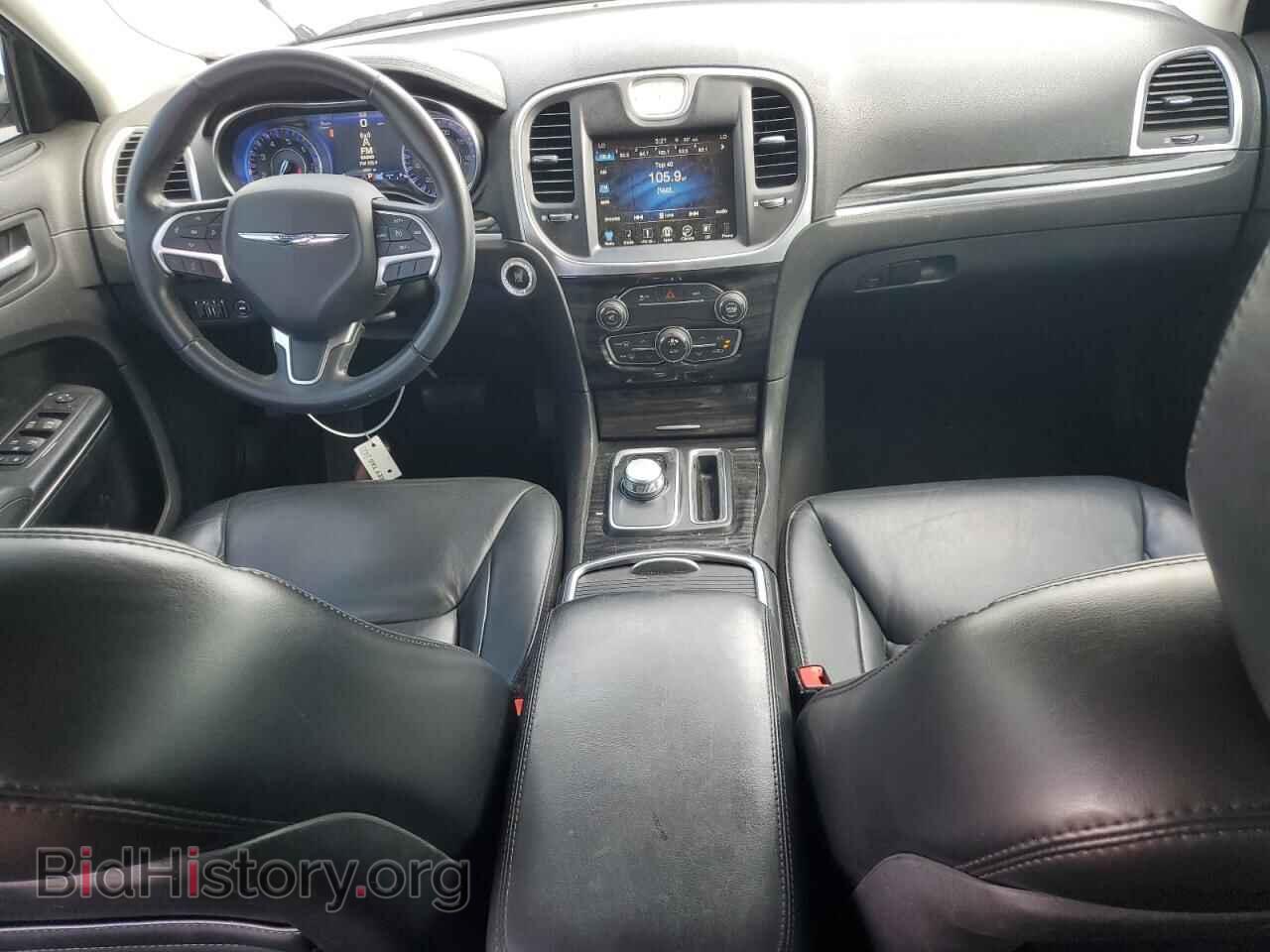 2016 CHRYSLER 300 - VIN: 2C3CCAAG0GH135379 - Фото 8