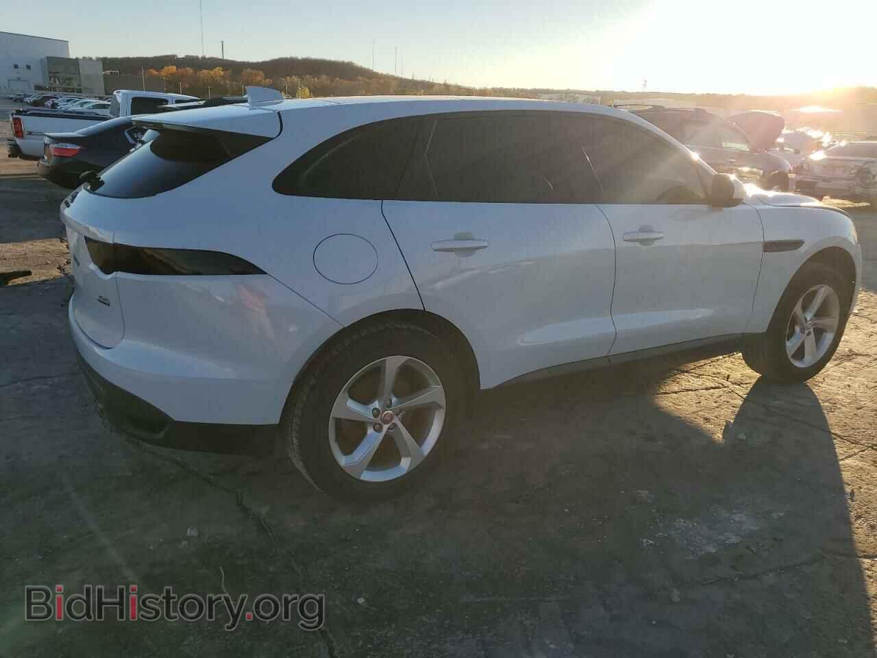 2017 JAGUAR F-PACE - VIN: SADCJ2BV0HA066573 - Фото 3