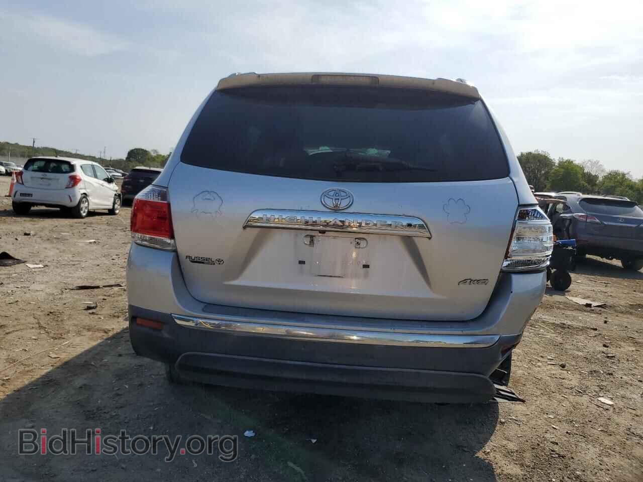 2013 TOYOTA HIGHLANDER - VIN: 5TDBK3EH8DS266372 - Фото 6
