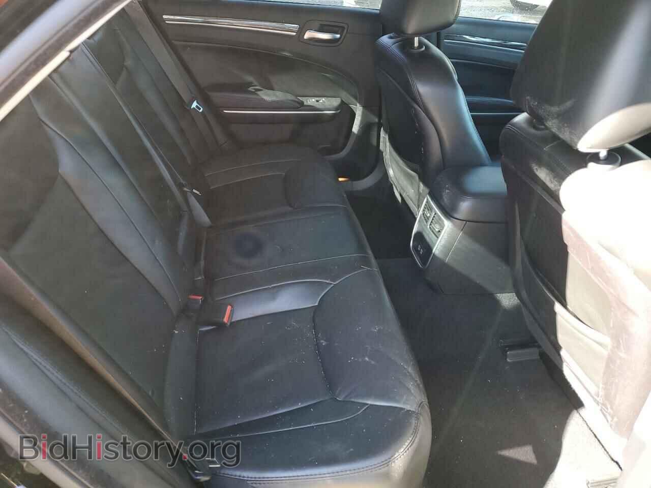2019 CHRYSLER 300 - VIN: 2C3CCAAG4KH728896 - Фото 10
