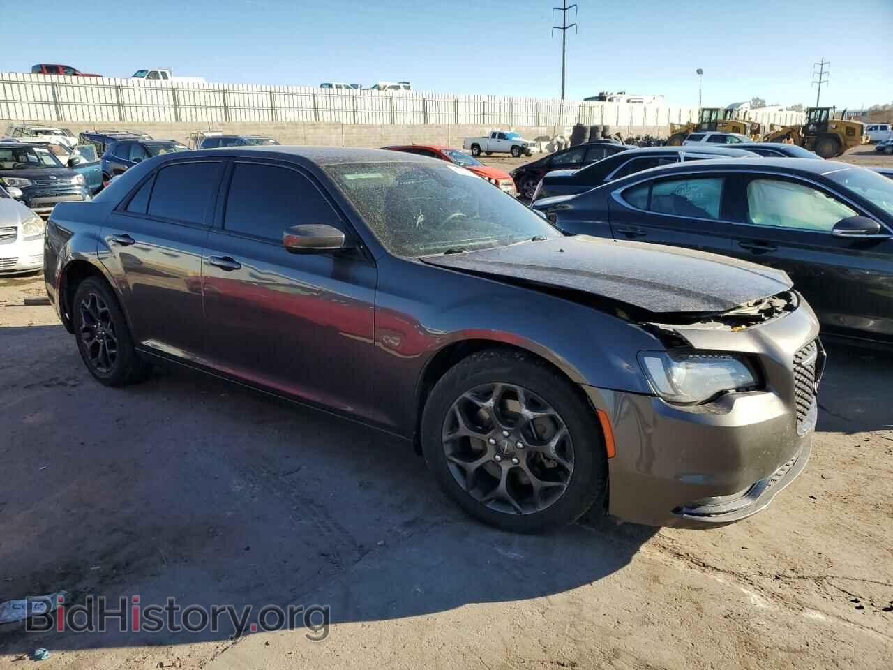 2019 CHRYSLER 300 - VIN: 2C3CCAGG8KH586267 - Фото 4