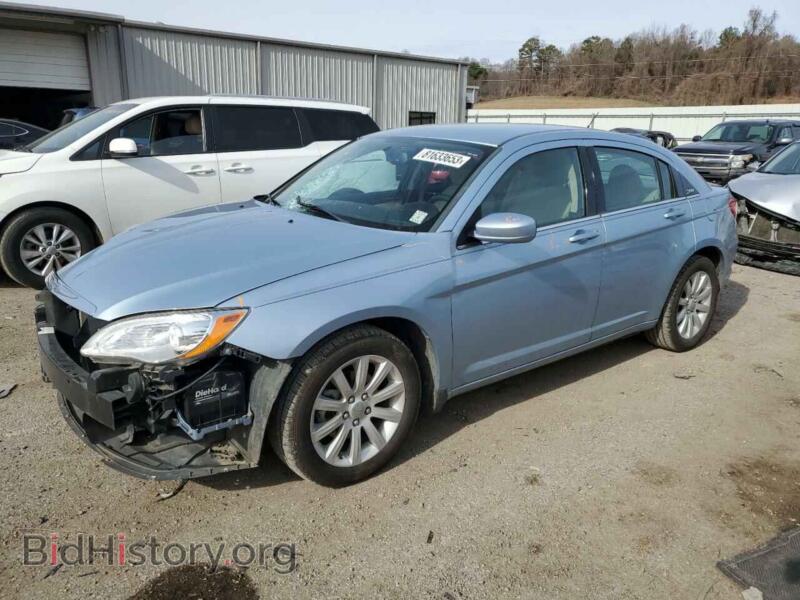 2013 Chrysler 200 Touring (VIN 1C3CCBBB9DN501061) — фото 1 из 13, Copart, повреждение: передняя часть